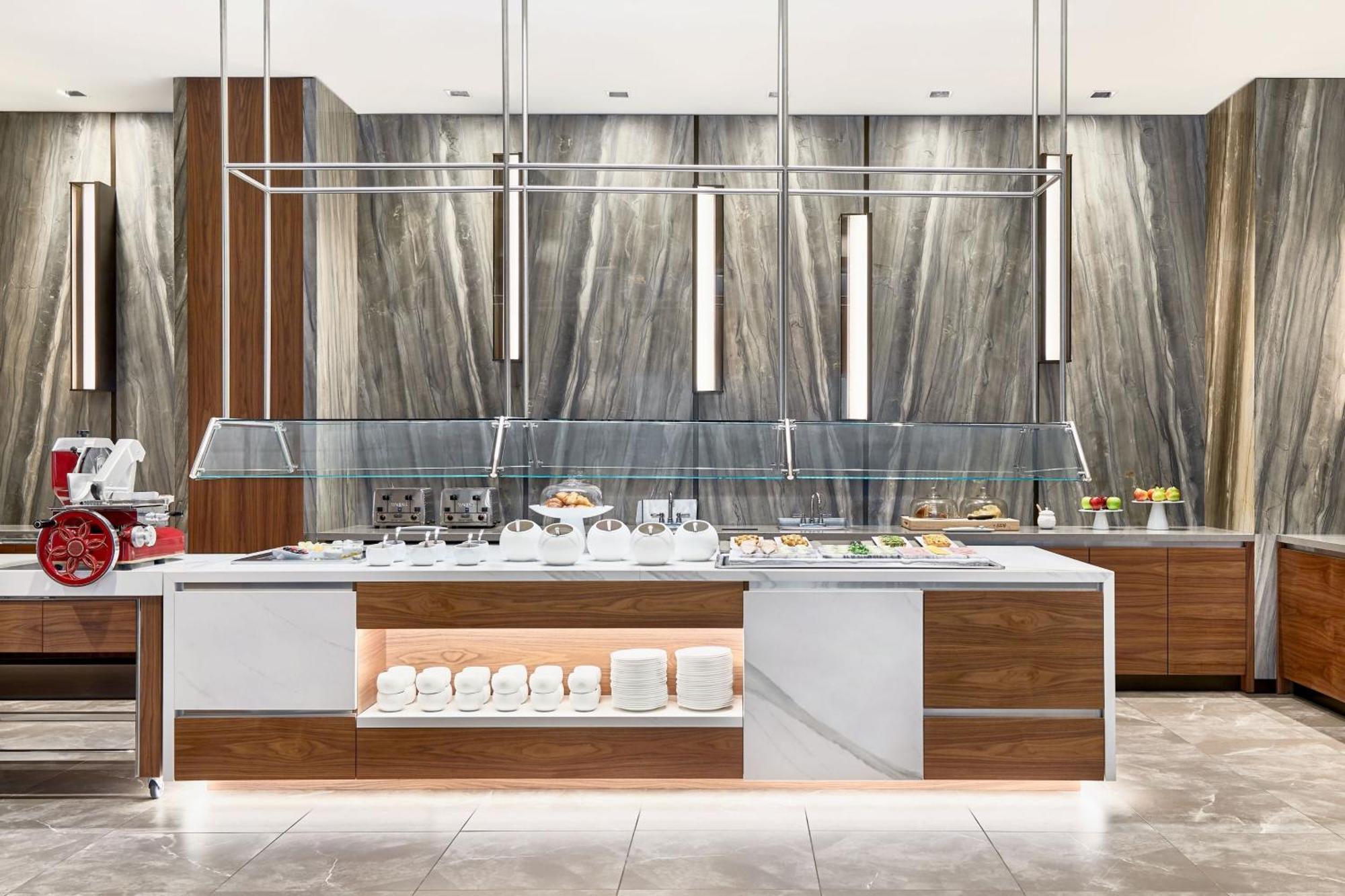 Ac By Marriott Downtown 4*